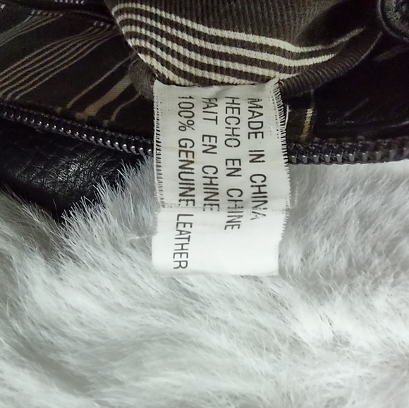 Adrienne Vittadini Handbag Black. - Picture 4 of 16